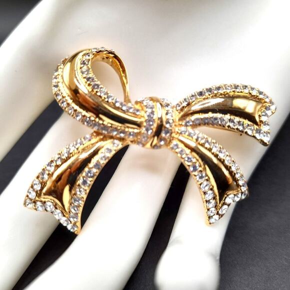 Vintage Monet Rhinestone Bow Brooch, Gold Plated, 1 1/2 Inches - Picture 5 of 9